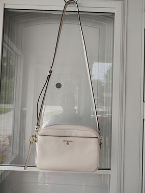 MICHAEL KORS Cream Pebbled Leather Crossbody Bag